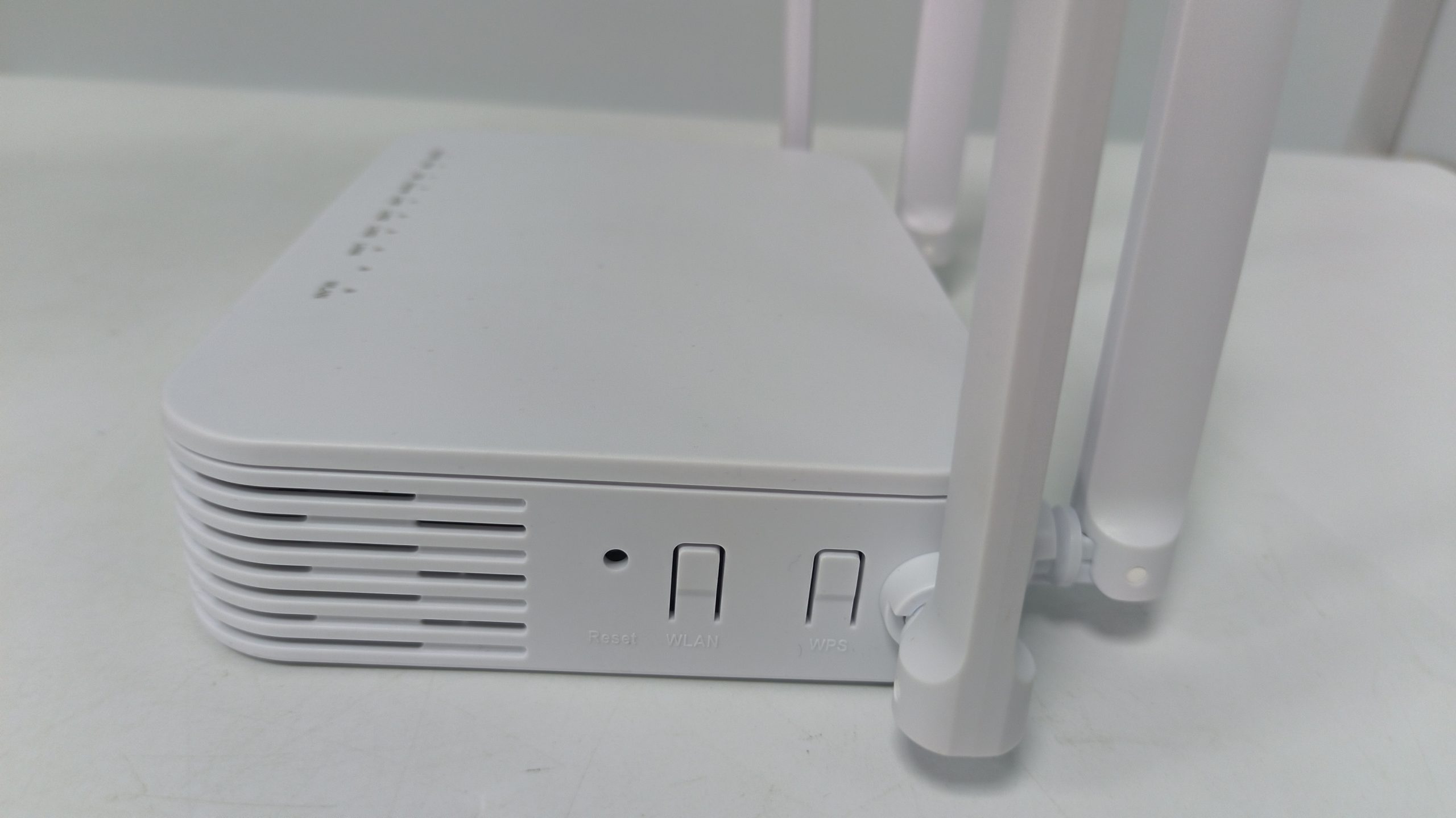 F679D GPON ONU - Image 2